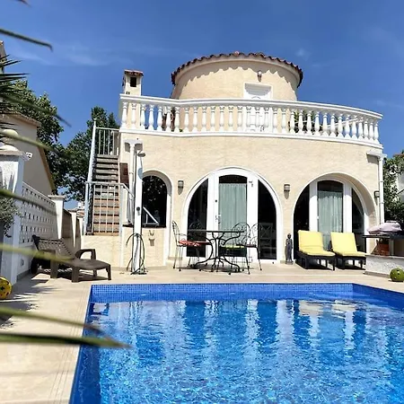 Villa Jolie Maison Avec Sa Piscine Privee Wifi
