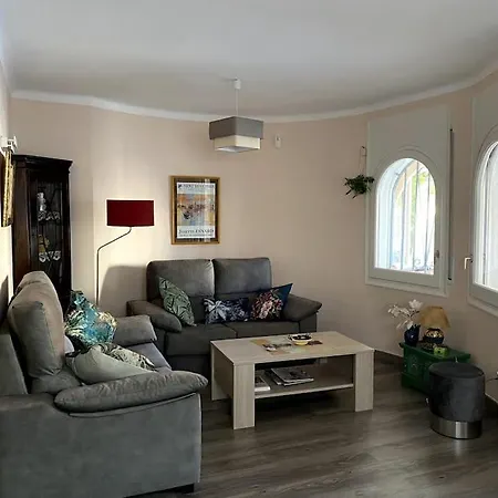 Jolie Maison Avec Sa Piscine Privee Wifi Villa Empuriabrava