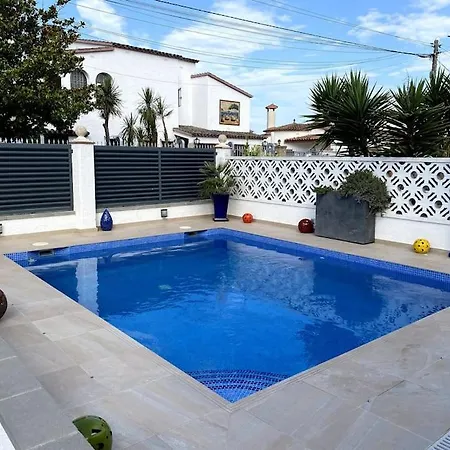 Villa Jolie Maison Avec Sa Piscine Privee Wifi *